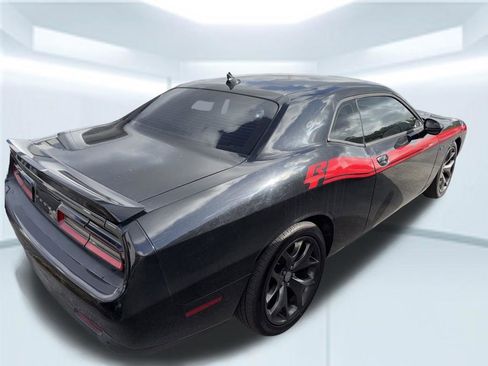 Used 2015 Dodge Challenger R/T Plus RWD image 5