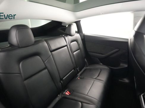 Used 2024 Tesla Model Y Performance AWD/4WD image 5