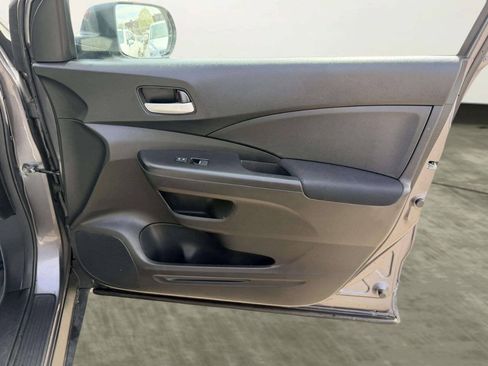 Used 2015 Honda CR-V LX image 31