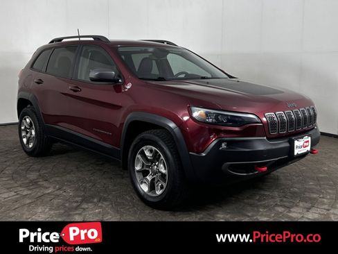 Used 2019 Jeep Cherokee Trailhawk w/ Cold Weather Group AWD/4WD image 1