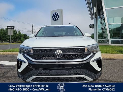 Certified 2024 Volkswagen Taos SE AWD/4WD image 22