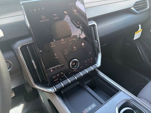 New 2026 GMC Acadia Elevation image 19