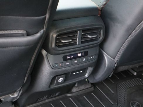 Used 2025 Honda Pilot TrailSport image 25