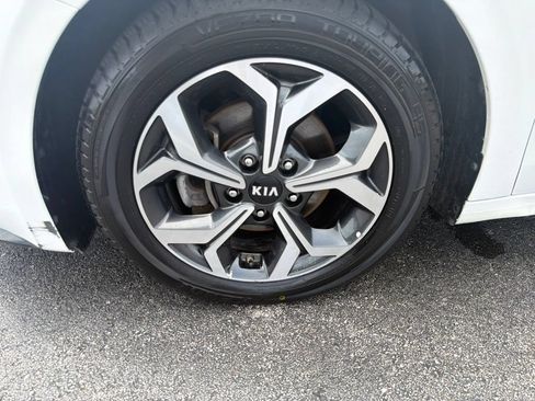 Used 2019 Kia Forte LXS FWD image 7