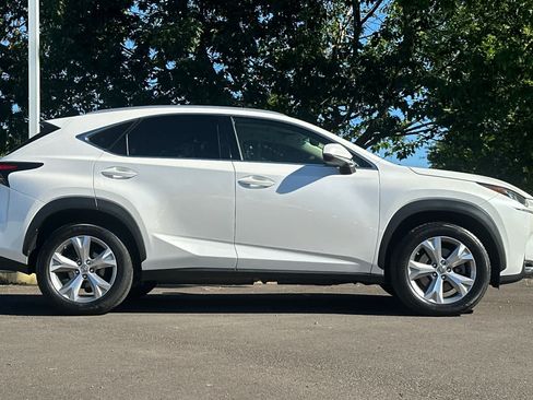 Used 2017 Lexus NX 200t FWD w/ Premium Package image 8