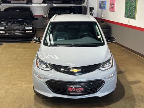Used 2020 Chevrolet Bolt Premier w/ Infotainment Package FWD image 7