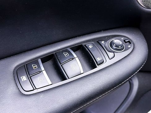 Used 2025 INFINITI QX50 Luxe AWD/4WD image 18