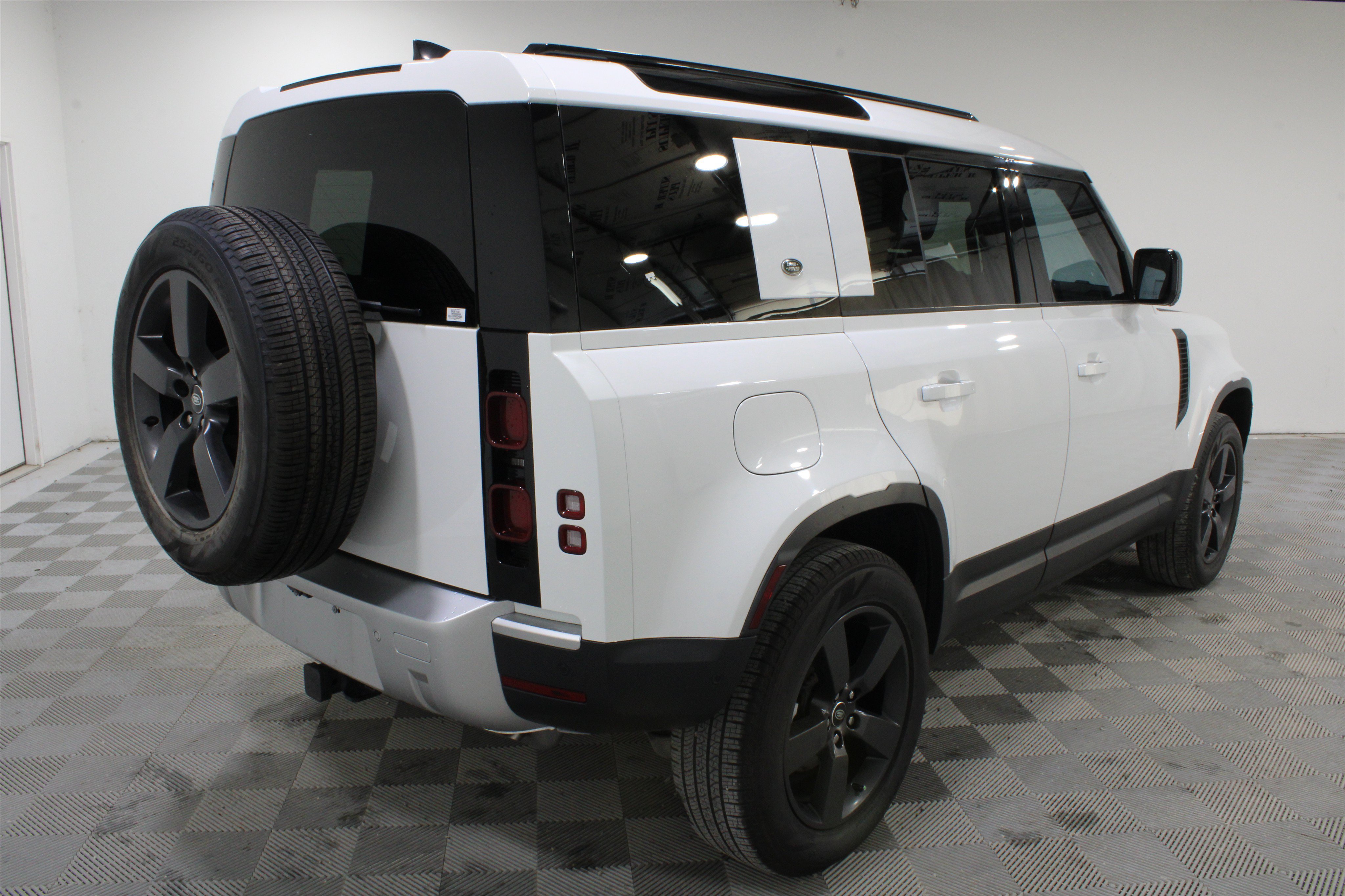 Used 2024 Land Rover Defender 110 S AWD/4WD image 26