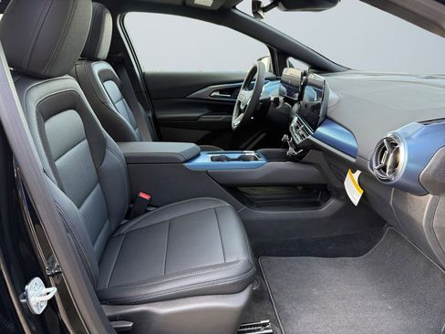 New 2026 Chevrolet Equinox EV LT image 15