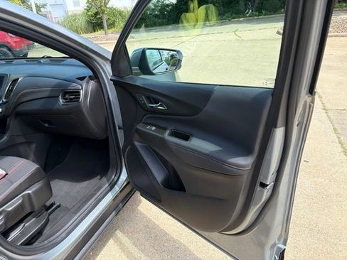 Used 2024 Chevrolet Equinox RS FWD image 26