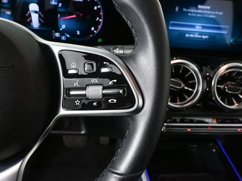 Certified 2022 Mercedes-Benz GLB 250 image 11