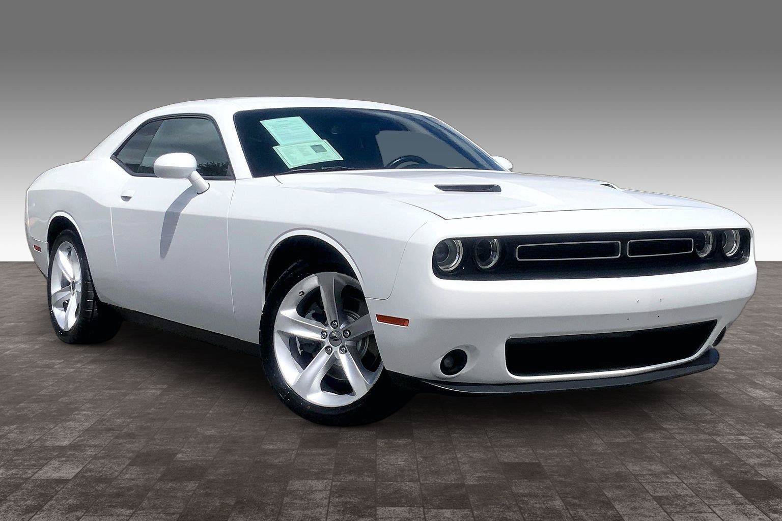 Certified 2017 Dodge Challenger R/T RWD image 3