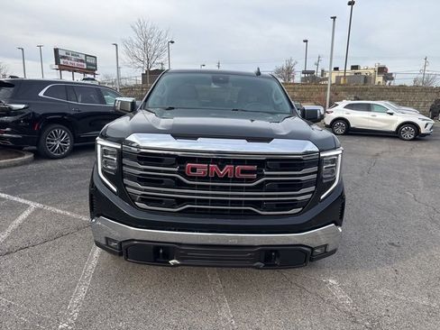 Used 2024 GMC Sierra 1500 SLT image 3