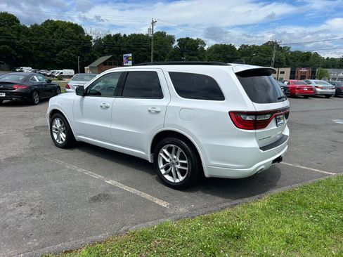 Used 2024 Dodge Durango GT RWD image 4