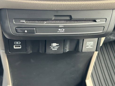 Used 2023 Honda Odyssey Touring image 30