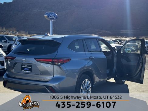 Used 2023 Toyota Highlander Limited image 26