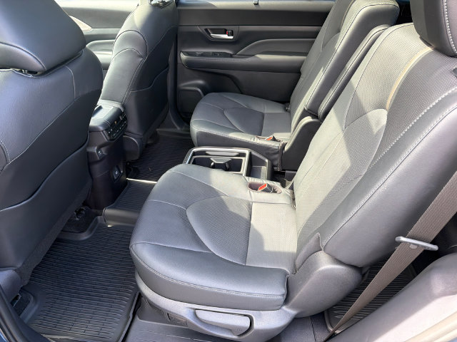 Used 2026 Toyota Grand Highlander AWD image 21