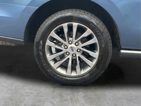 Used 2018 Ford Expedition Limited w/ Equipment Group 301A AWD/4WD image 30