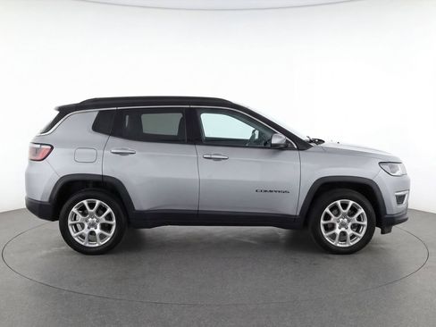 Used 2025 Jeep Compass Limited AWD/4WD image 8