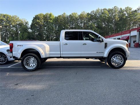 Used 2019 Ford F450 Platinum w/ Platinum Ultimate Package AWD/4WD image 4