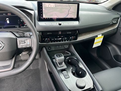 New 2026 Nissan Rogue Platinum w/ Platinum Premium Package AWD/4WD image 30