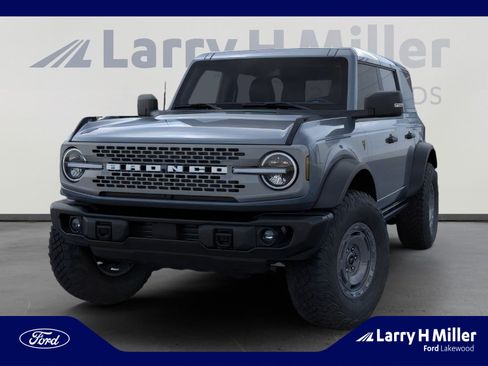 New 2025 Ford Bronco Badlands image 2