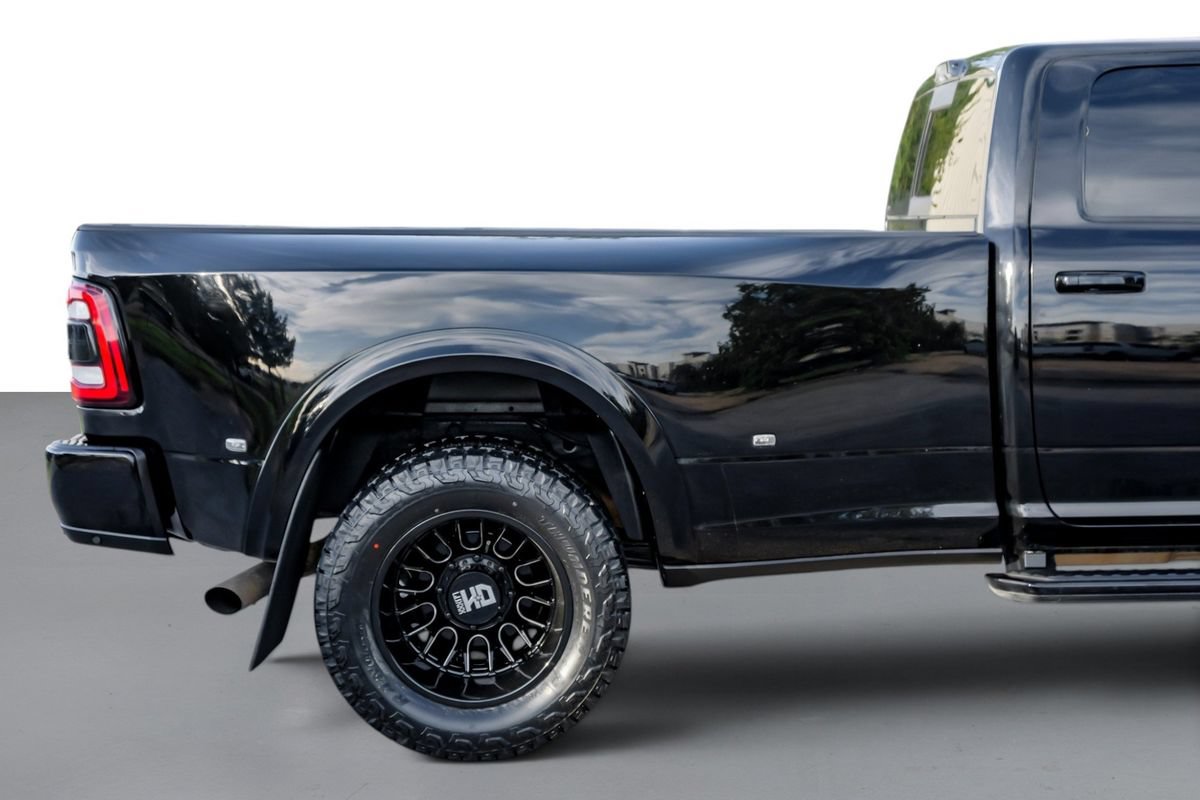 Used 2024 RAM 3500 Laramie w/ Night Edition AWD/4WD image 7