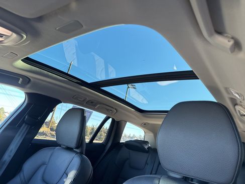 Used 2024 Volvo V60 B5 Cross Country Plus image 26