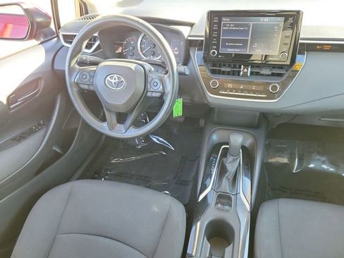 Used 2022 Toyota Corolla LE image 15