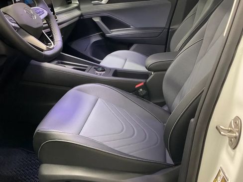 New 2026 Volkswagen Tiguan SE AWD/4WD image 3