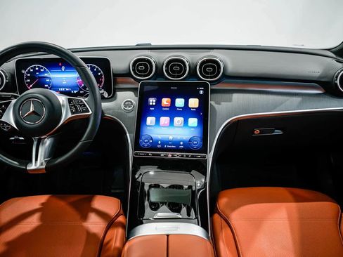 Used 2025 Mercedes-Benz C 300 Sedan image 12