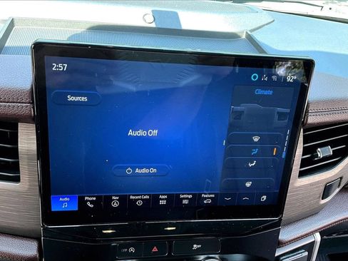 Used 2024 Ford Expedition Limited AWD/4WD image 24