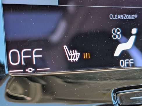 Used 2021 Volvo S60 T8 R-Design Expression image 32