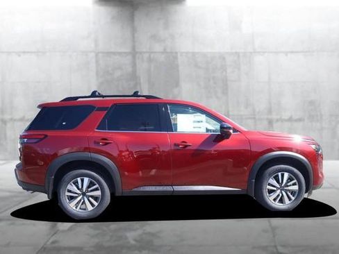 New 2026 Nissan Pathfinder SL AWD/4WD image 5