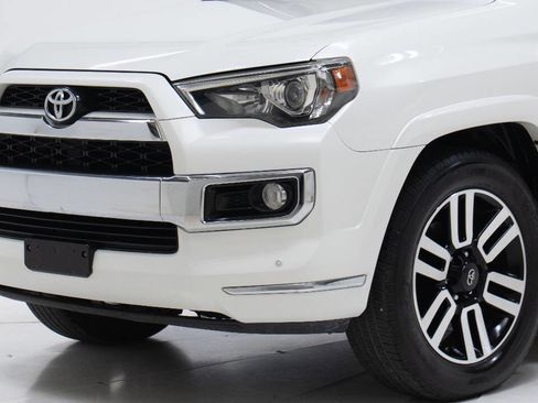 Used 2018 Toyota 4Runner Limited RWD image 10