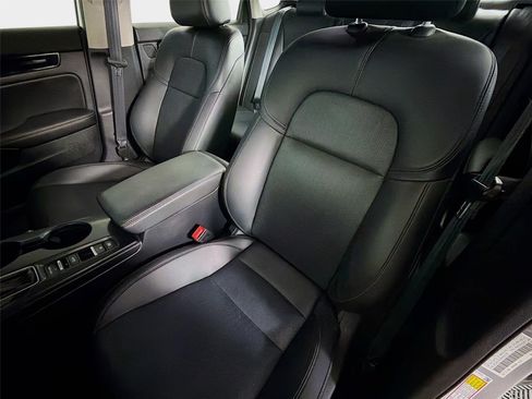 Used 2023 Honda Civic Touring image 12