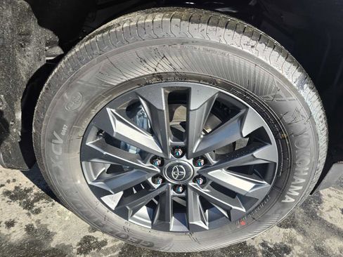 New 2026 Toyota Land Cruiser image 9