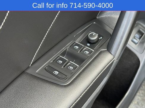 Used 2022 Volkswagen Tiguan SE w/ Panoramic Sunroof Package AWD/4WD image 12