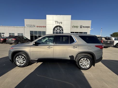 Used 2018 Chevrolet Traverse LT AWD/4WD image 32