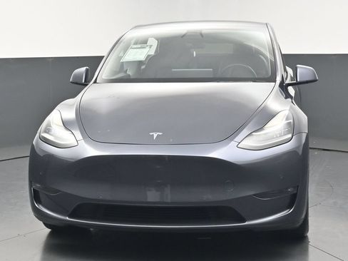 Used 2022 Tesla Model Y Long Range AWD/4WD image 6