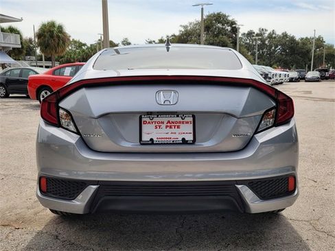 Used 2019 Honda Civic Touring image 8