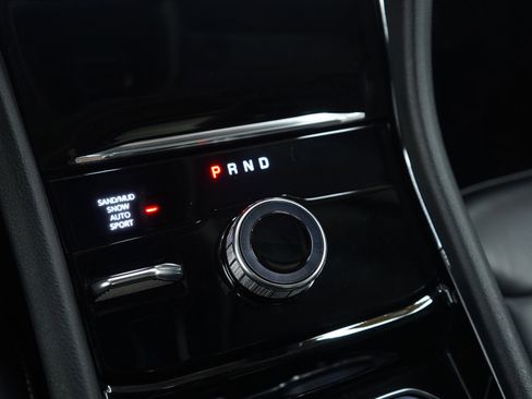 Used 2023 Jeep Grand Cherokee L Limited w/ Black Appearance Package image 26