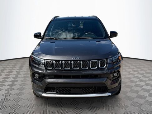 Used 2023 Jeep Compass Limited image 2