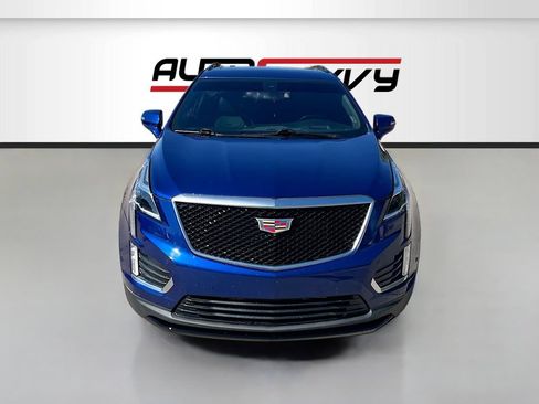Used 2023 Cadillac XT5 Sportv w/ Technology Package AWD/4WD image 2