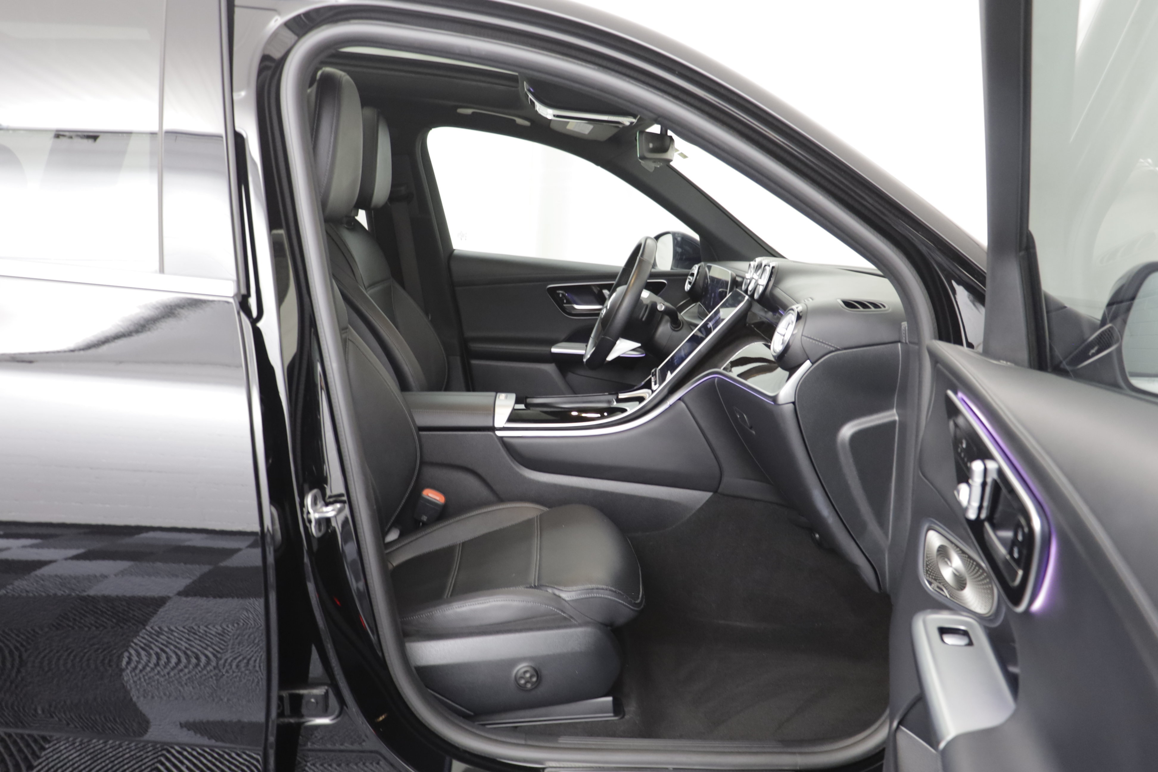 Used 2023 Mercedes-Benz GLC 300 4MATIC image 18