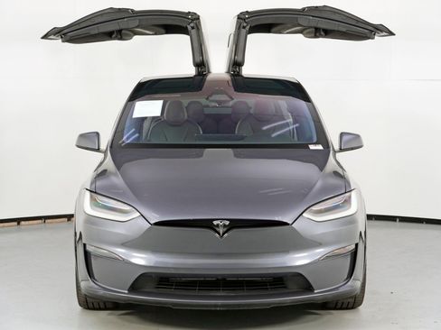 Used 2022 Tesla Model X image 47