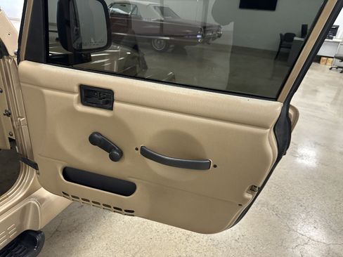 Used 1999 Jeep Wrangler Sahara image 20