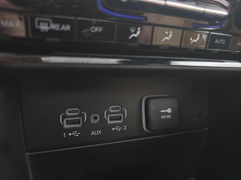 Used 2024 Jeep Grand Cherokee Summit w/ Adv Protech Group IV AWD/4WD image 39