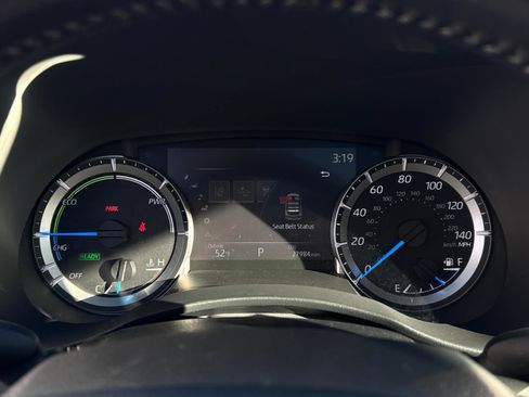 Used 2023 Toyota Highlander XLE image 18