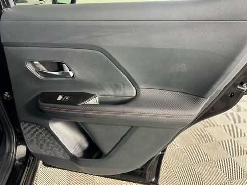 Used 2025 Nissan Kicks SR w/ SR Premium Package image 29